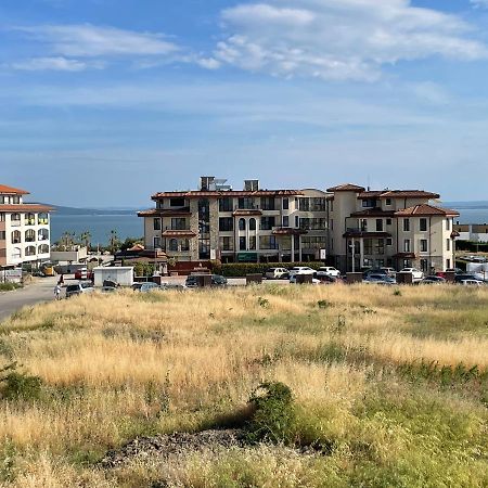 Апартамент В Сарафово Apartment Burgas Ngoại thất bức ảnh