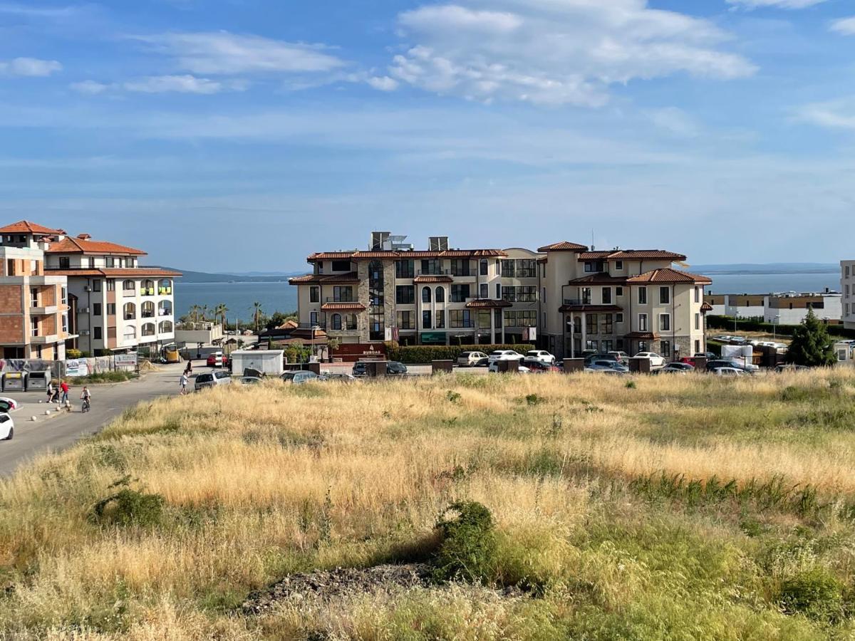 Апартамент В Сарафово Apartment Burgas Ngoại thất bức ảnh