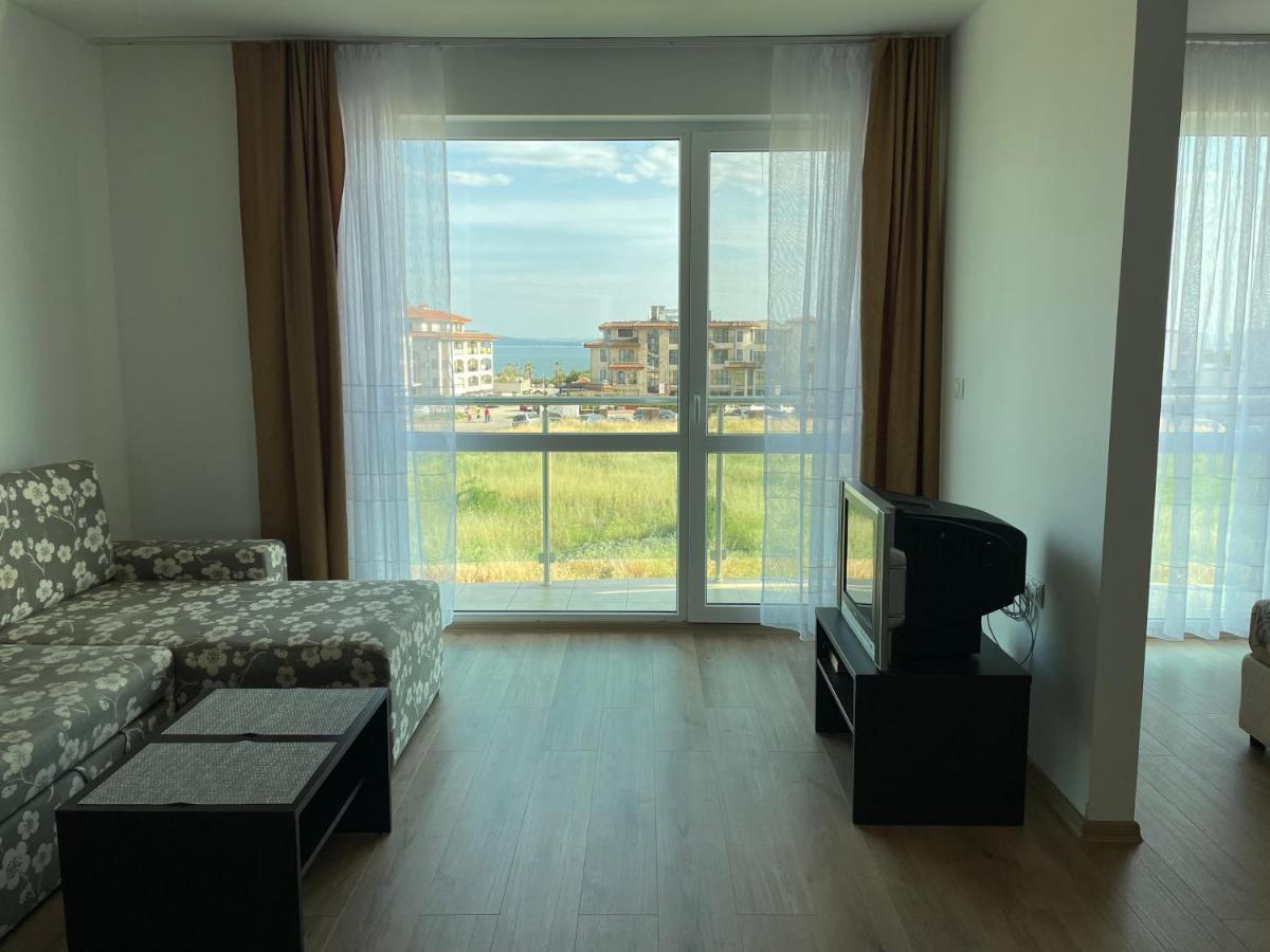 Апартамент В Сарафово Apartment Burgas Ngoại thất bức ảnh