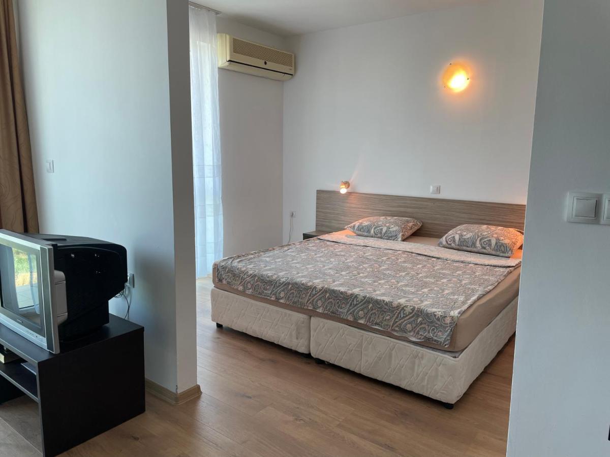 Апартамент В Сарафово Apartment Burgas Ngoại thất bức ảnh