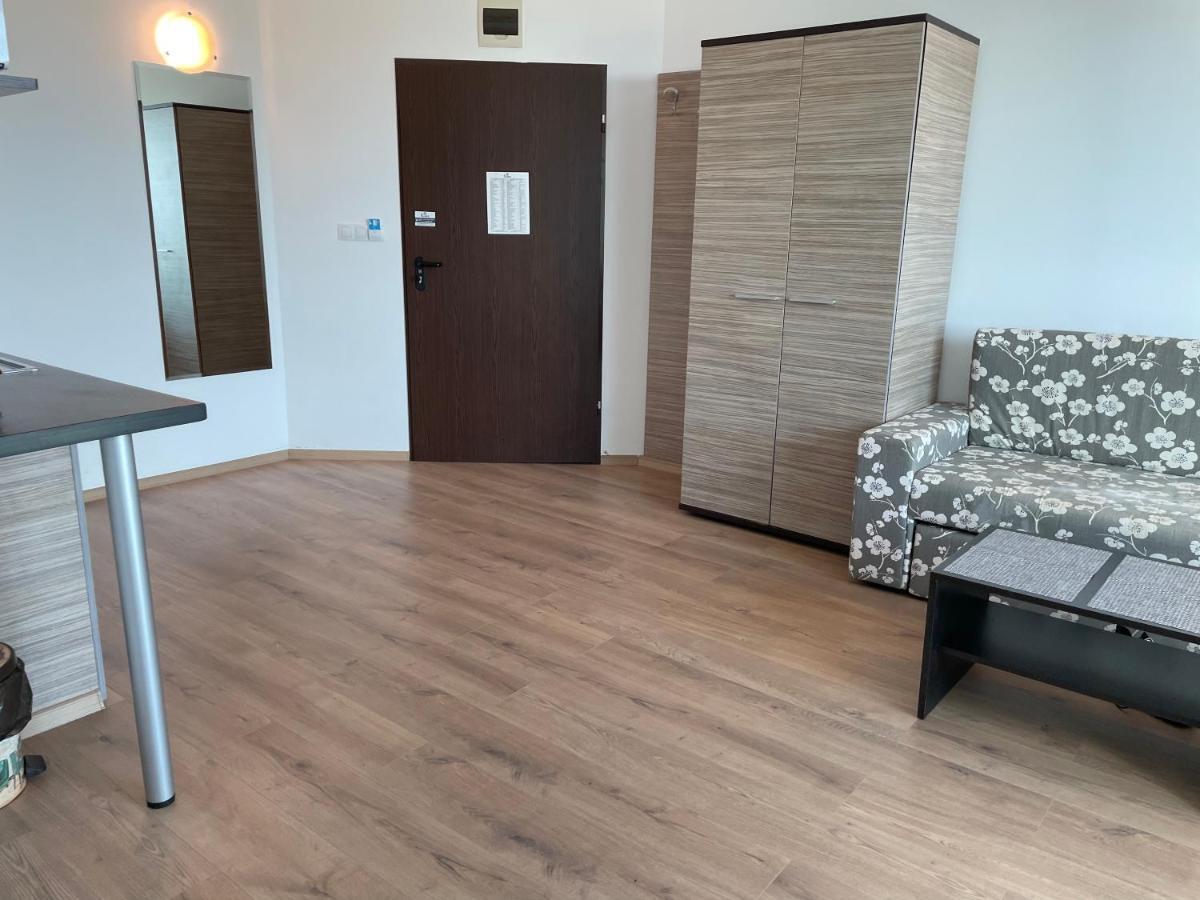 Апартамент В Сарафово Apartment Burgas Ngoại thất bức ảnh